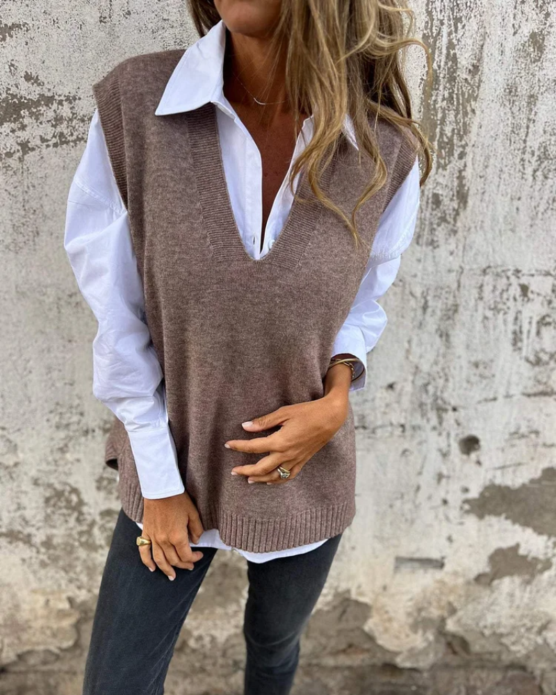 Alicia – Classic Knit Layering Vest
