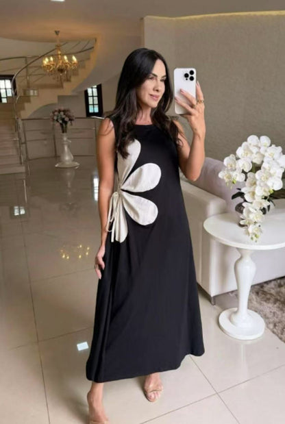 Henrietta – Floral Appliqué Sleeveless Maxi Dress