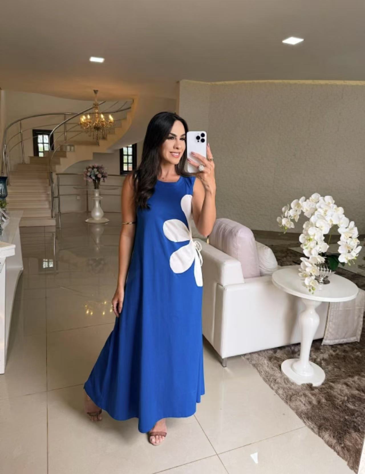 Henrietta – Floral Appliqué Sleeveless Maxi Dress