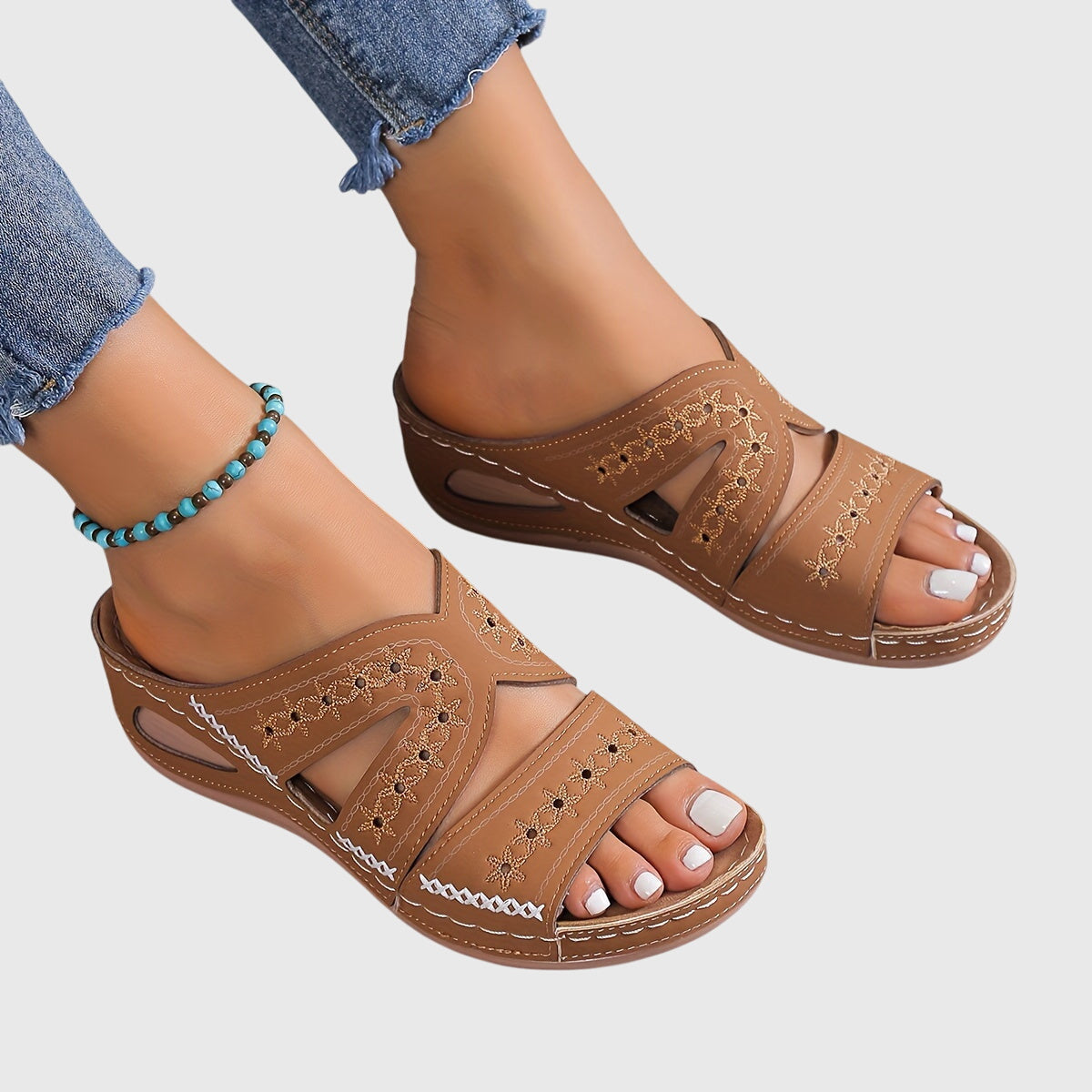 Revue | Lightweight Orthopaedic Sandals