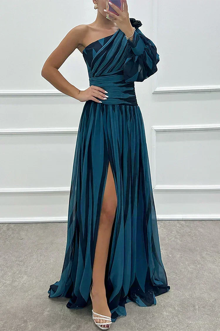 Leslie | Elegant Striped Maxi Dress with One Shoulder