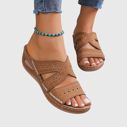 Revue | Lightweight Orthopaedic Sandals