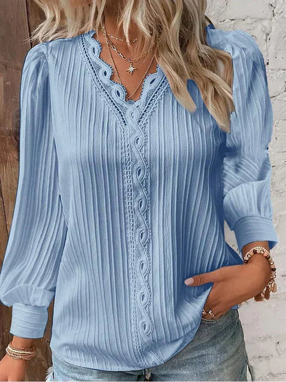 Lylah | Blouse with Chiffon and Lace Details