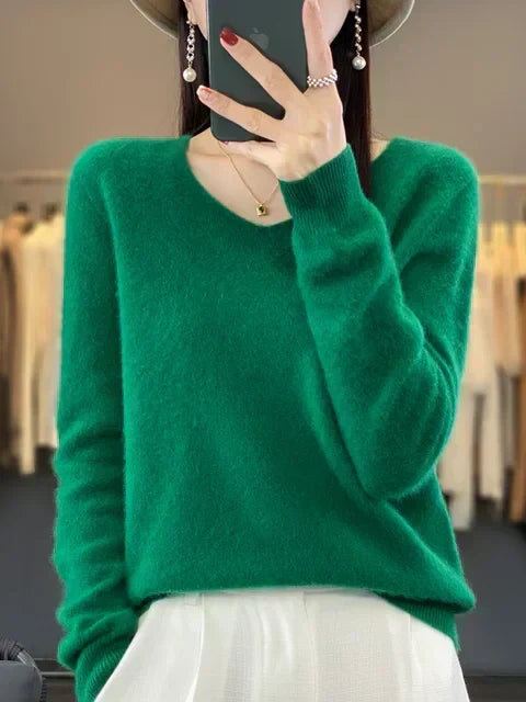 Erica – Loose Knit V-Neck Jumper
