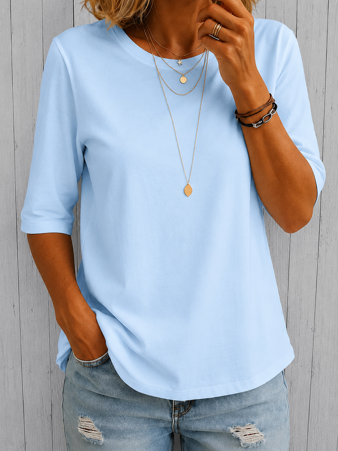 Justine – Relaxed Three-Quarter Sleeve Top