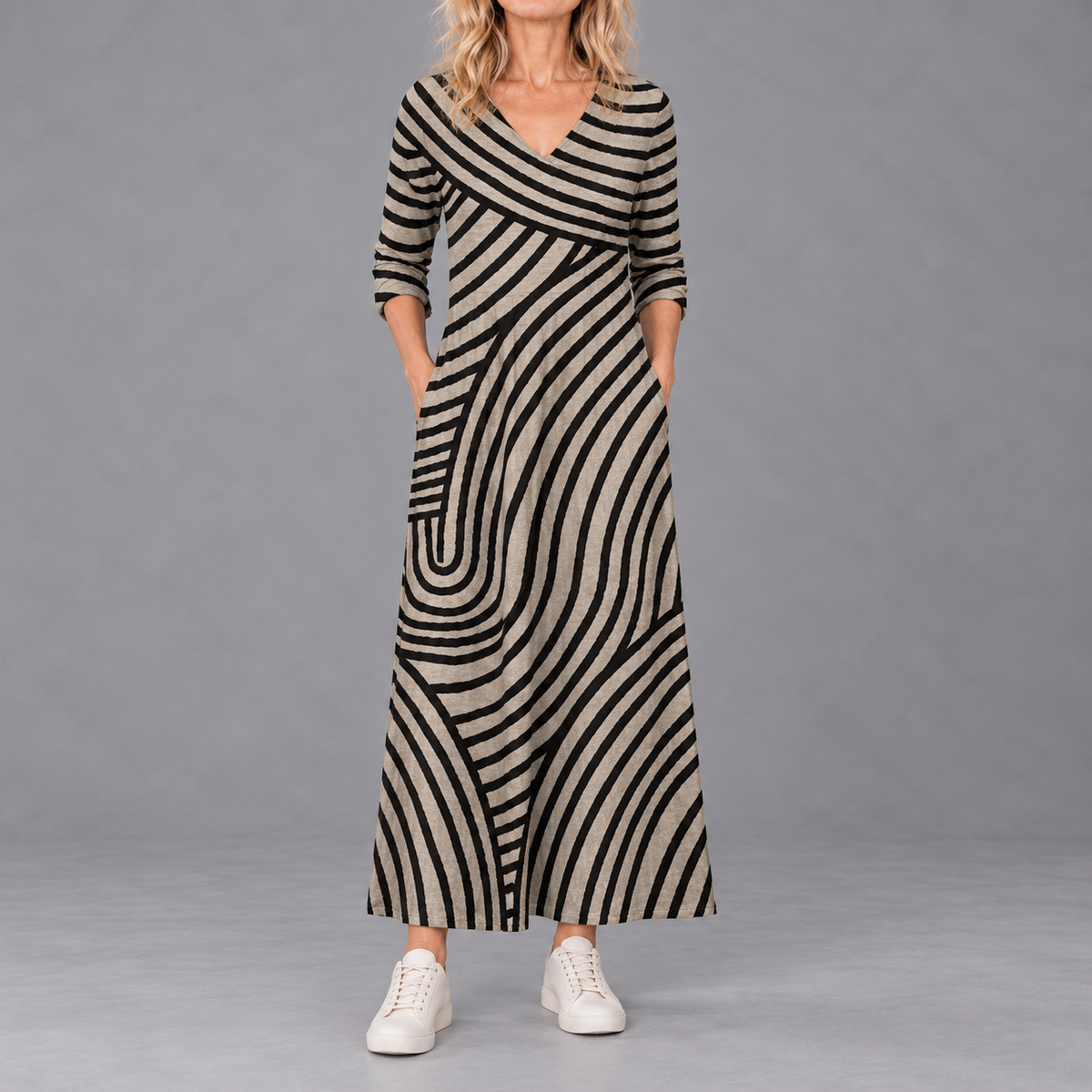 Marion – Vintage Wave-Stripe Maxi Dress