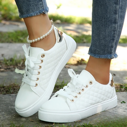 Sue – Quilted Lace-Up Flatform Sneakers