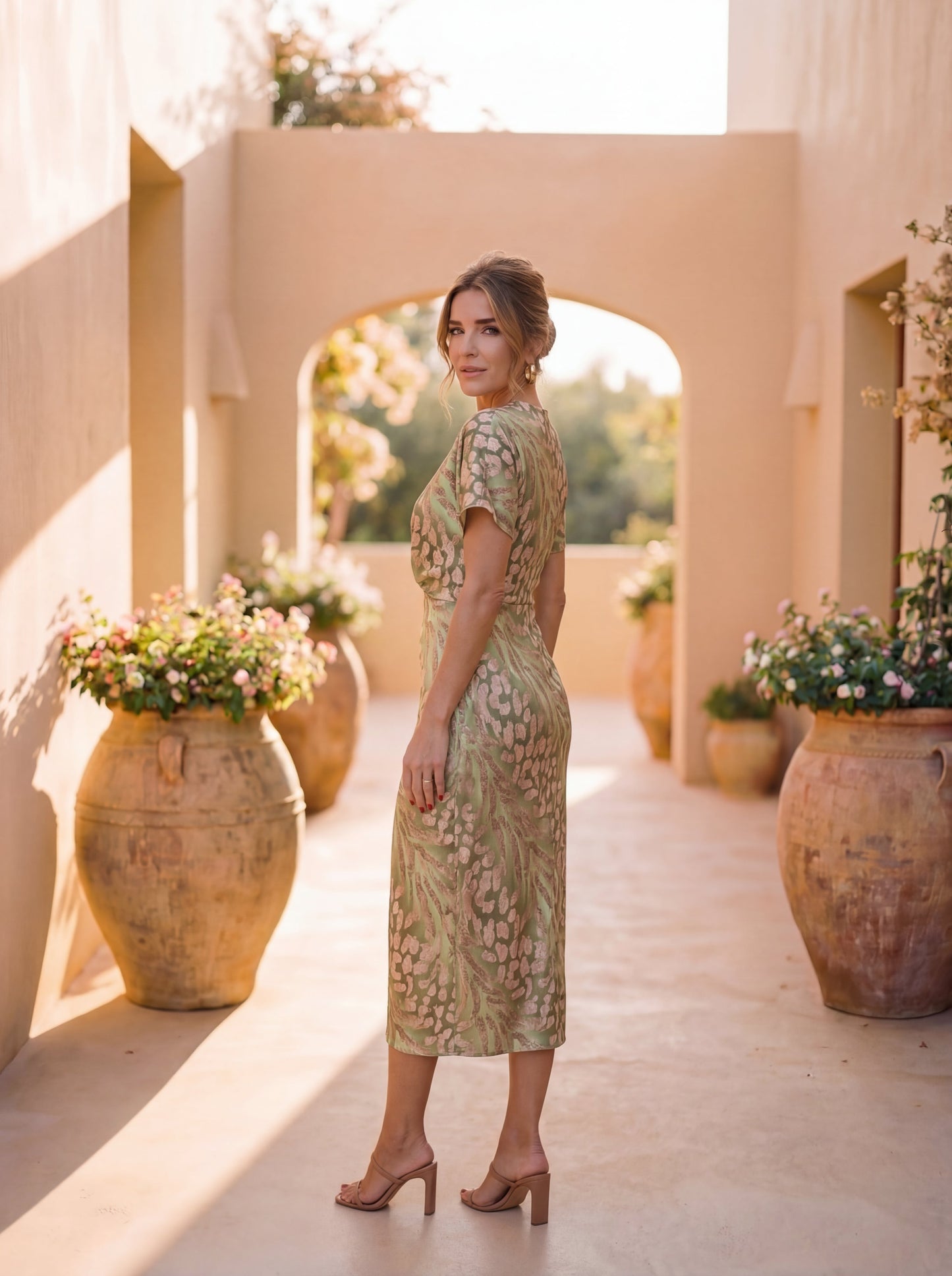 Josie – Twisted Knot Midi Dress
