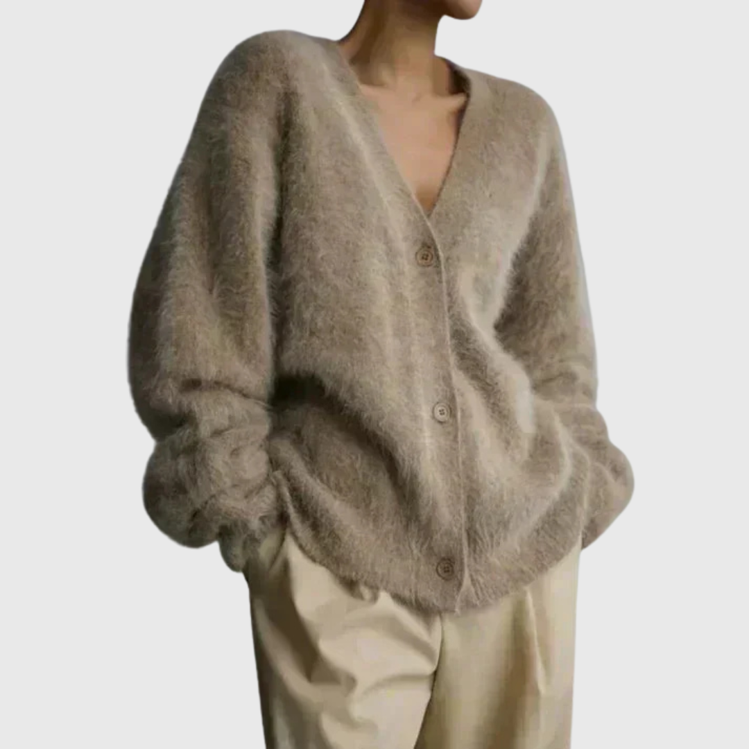 Joan – Fluffy Oversized Button-Up Cardigan
