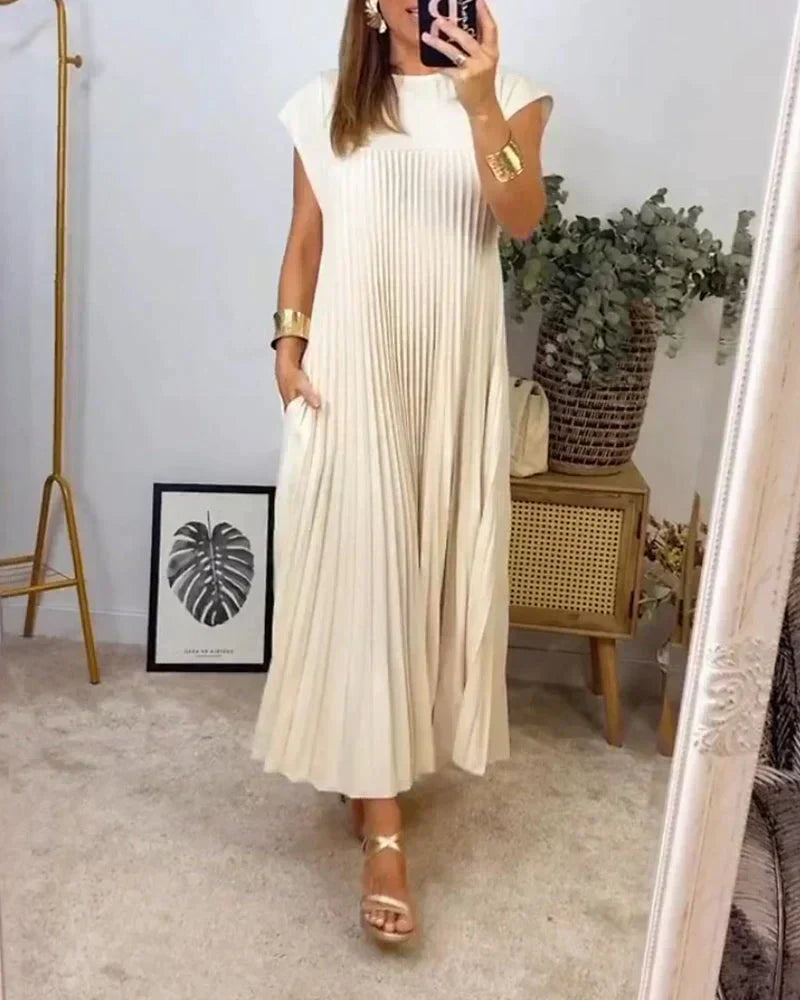 Samiya | Sleeveless Pleated Dress