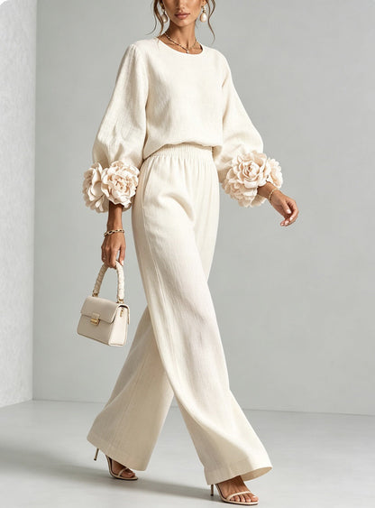 Debra – Linen-Look Set with Floral Cuffs