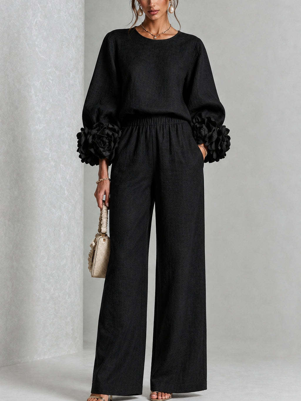 Debra – Linen-Look Set with Floral Cuffs