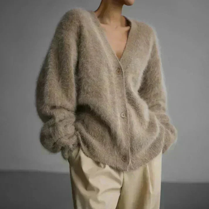 Joan – Fluffy Oversized Button-Up Cardigan