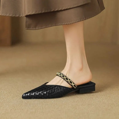 Dayanara | Pointed Slippers