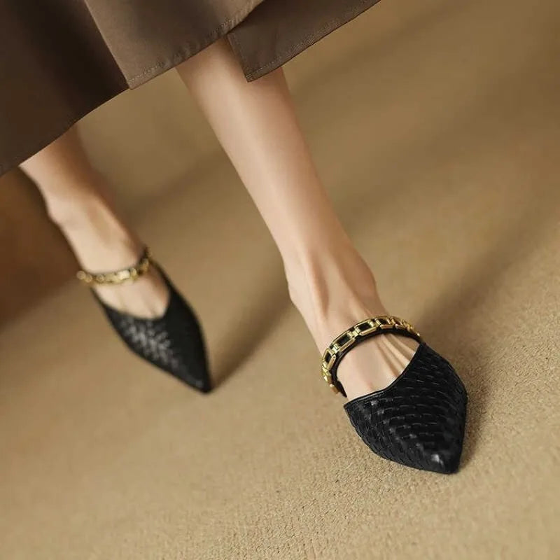Dayanara | Pointed Slippers