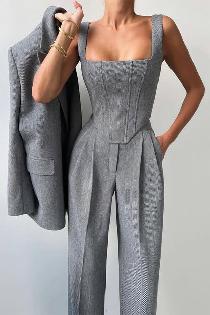 Pilar | Three-Piece Set with Double-Breasted Blazer