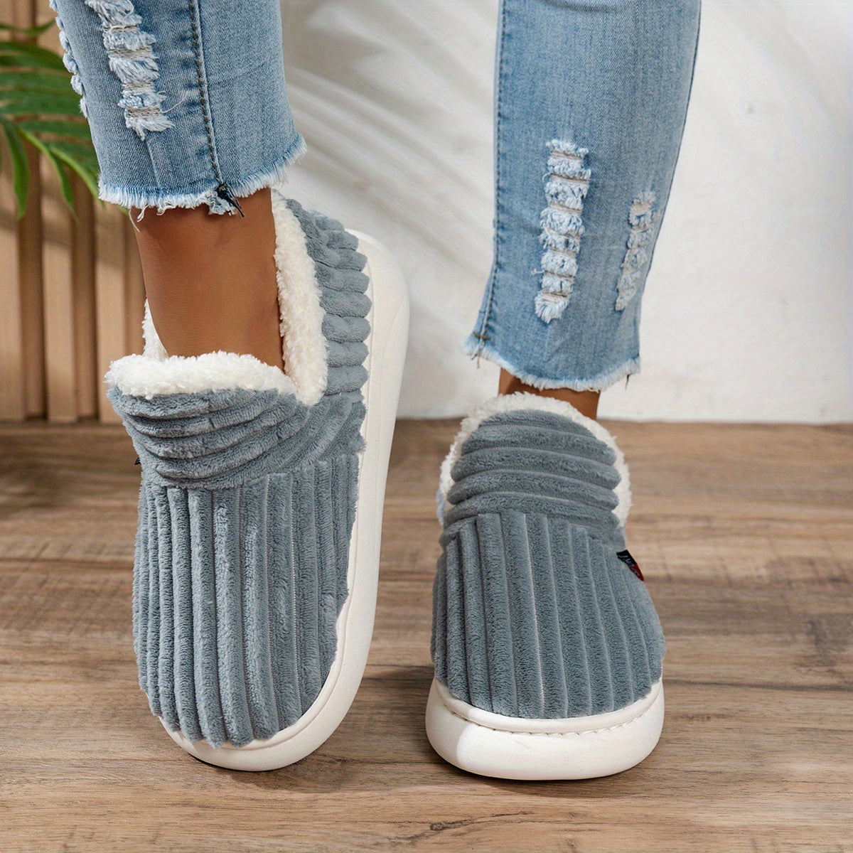 Carolyn | Cosy Winter Slippers