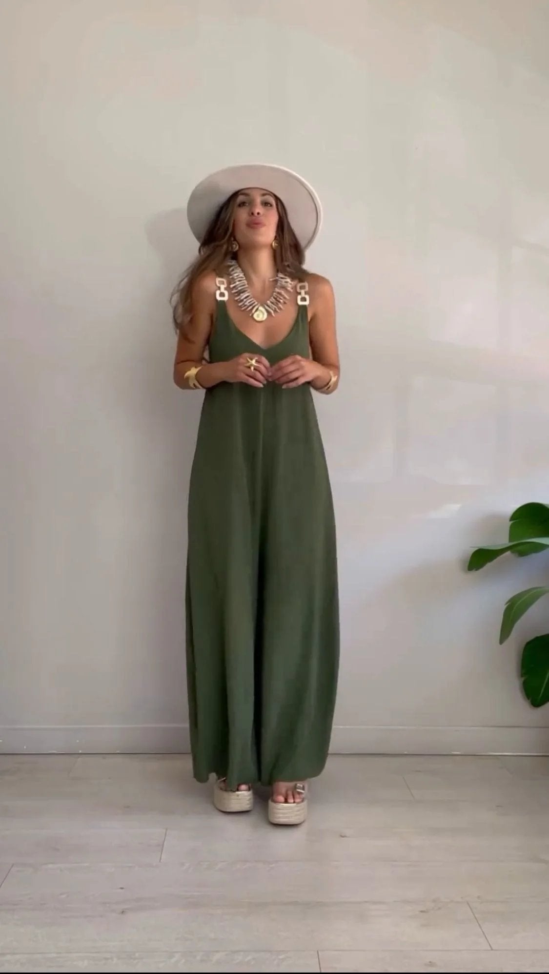 Willa – Relaxed Wide-Leg Sleeveless Jumpsuit