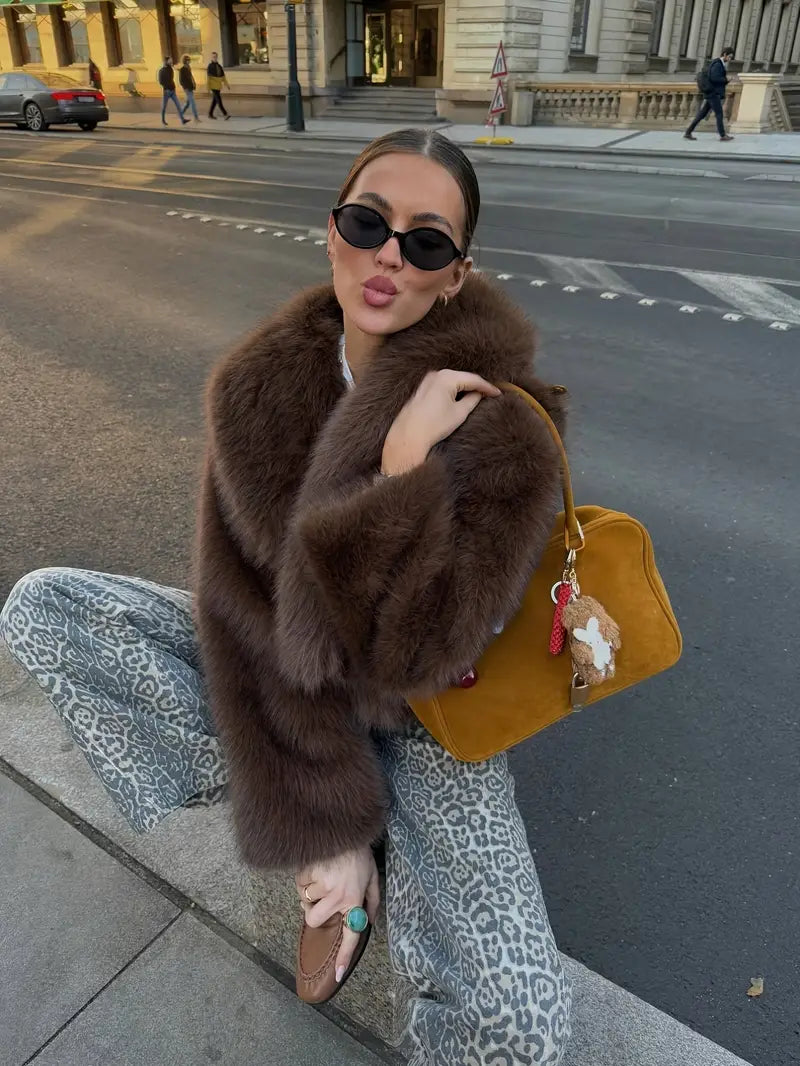 Dolores – Luxurious Faux Fur Coat