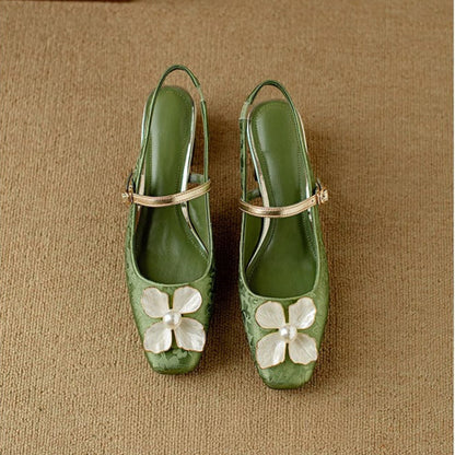 Brooks | Elegant Pumps