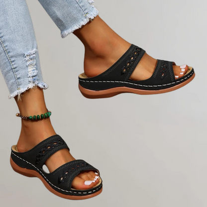 Journee | Orthopaedic Sandals