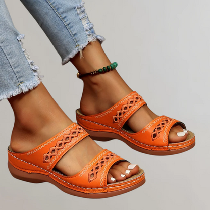 Journee | Orthopaedic Sandals