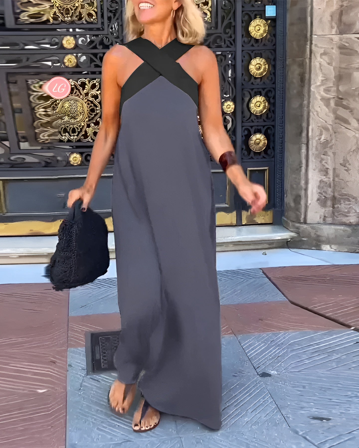 Aubri | Dress with Crossed Cut